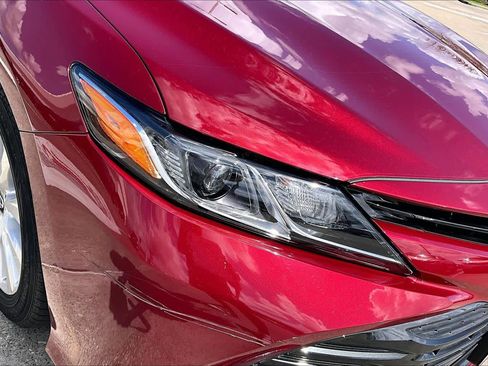 Used 2020 Toyota Camry LE image 26