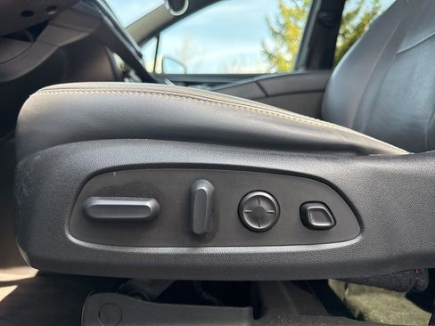 Used 2022 Buick Enclave Premium image 12