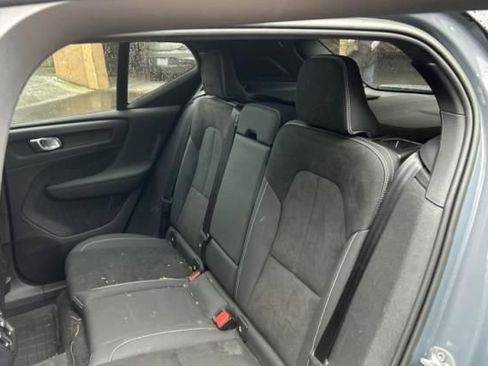 Used 2023 Volvo XC40 Recharge Ultimate w/ Protection Package Premier AWD/4WD image 7
