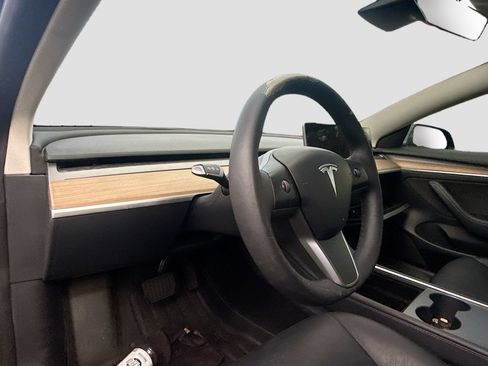Used 2023 Tesla Model 3 Standard Range RWD image 19