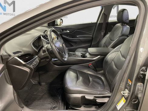 Used 2017 Chevrolet Volt Premier FWD image 9