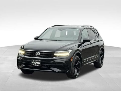 Used 2024 Volkswagen Tiguan SE R-Line image 3