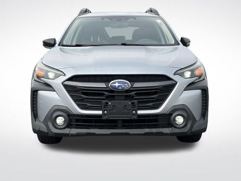 Used 2024 Subaru Outback Premium AWD/4WD image 3