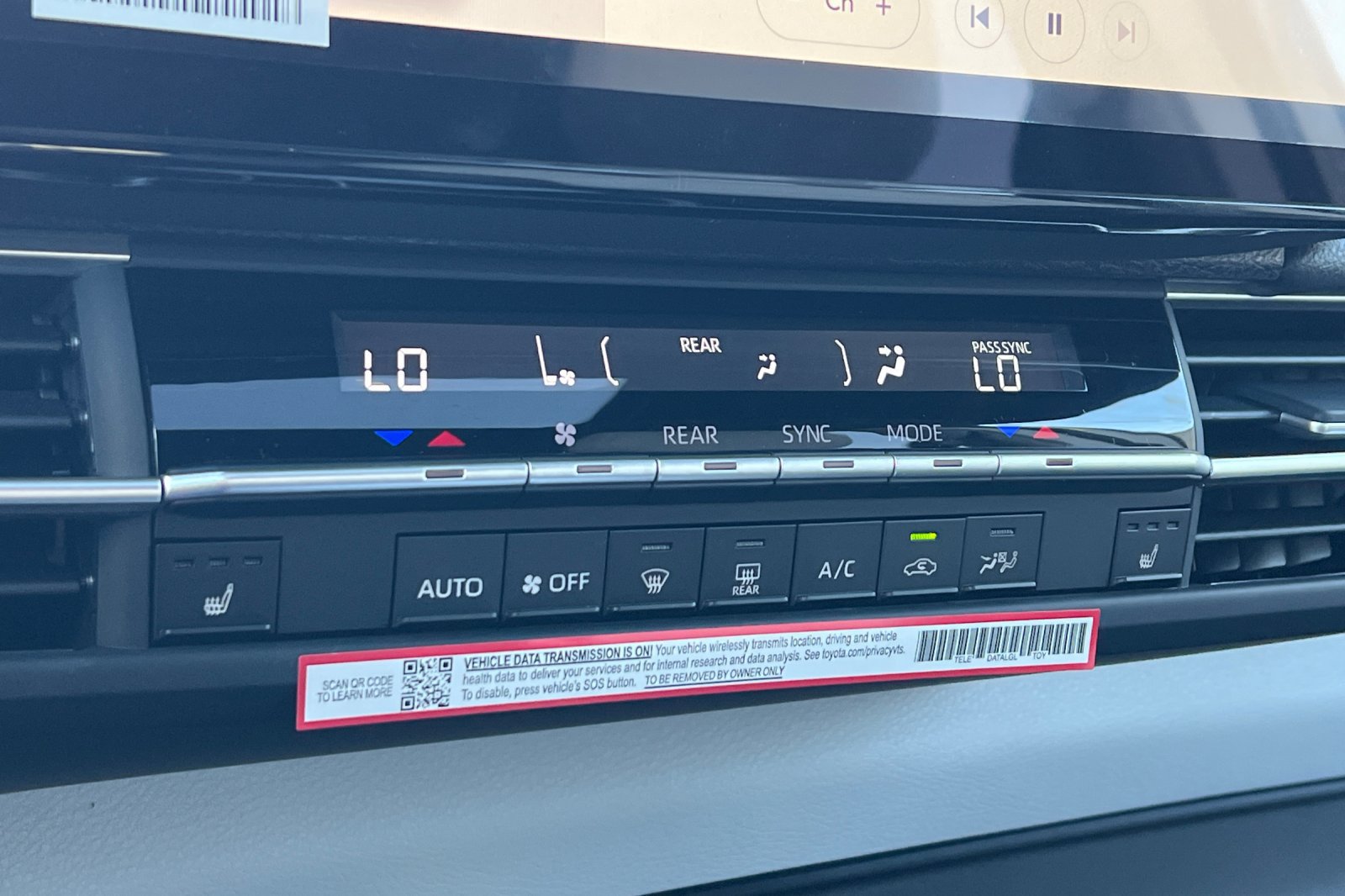 Certified 2026 Toyota Sienna XSE FWD image 21