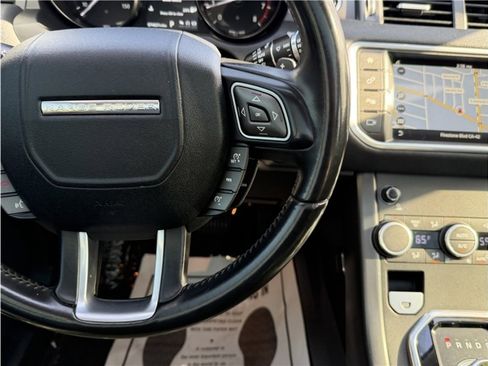 Used 2019 Land Rover Range Rover Evoque SE image 37