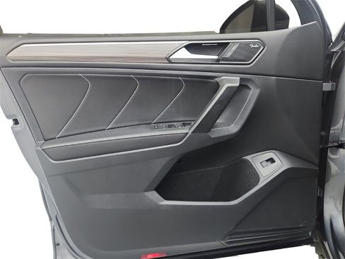 Used 2023 Volkswagen Tiguan SEL R-Line image 20