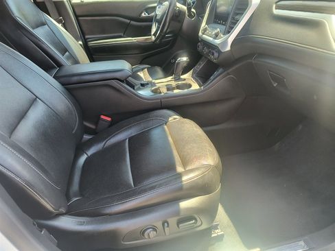 Used 2018 GMC Acadia SLT FWD image 22