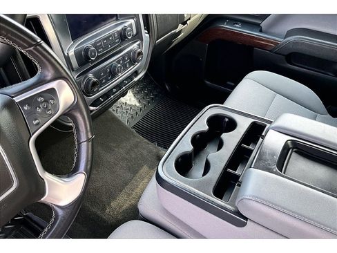 Used 2017 GMC Sierra 1500 SLE w/ SLE Value Package AWD/4WD image 16