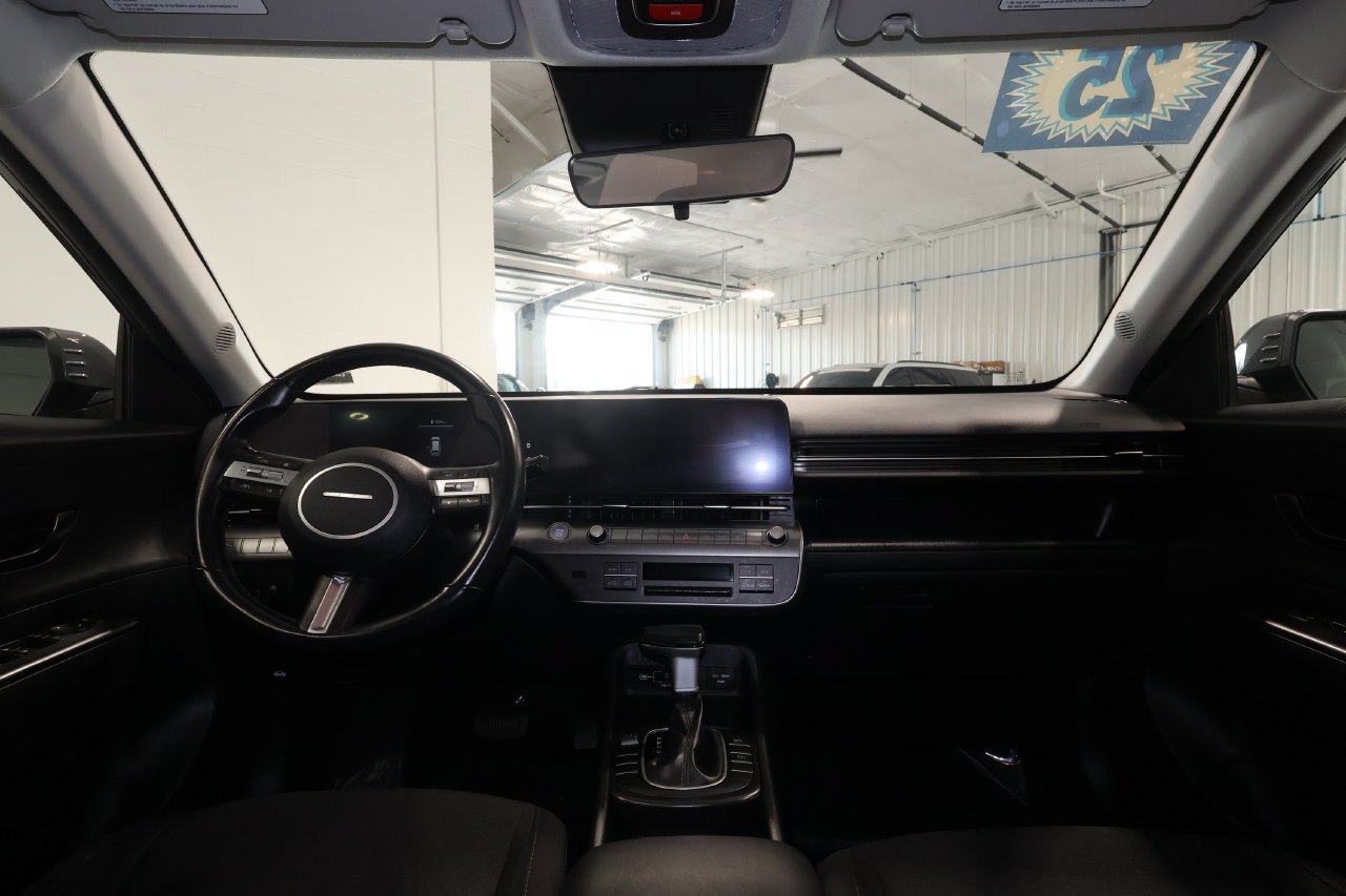 Used 2025 Hyundai Kona SEL FWD image 28