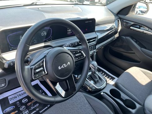 Used 2026 Kia Seltos S FWD image 14