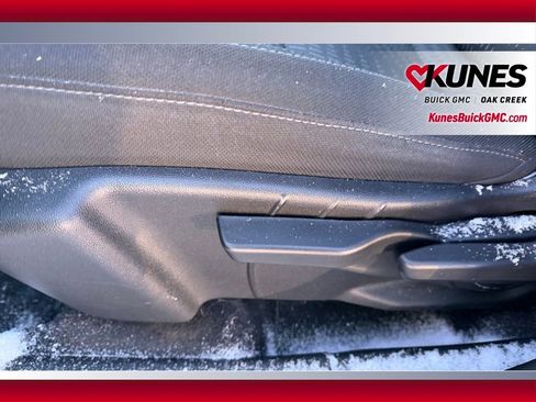 Used 2025 Chevrolet Equinox LT image 8