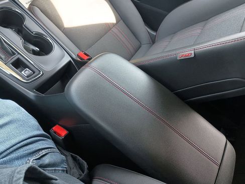 Used 2022 Chevrolet Equinox RS w/ LPO, Floor Liner Package image 27