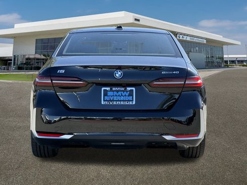 New 2026 BMW i5 eDrive40 image 6