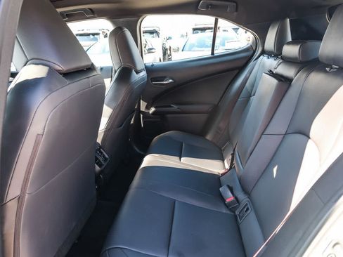 Used 2025 Lexus UX 300h FWD image 19