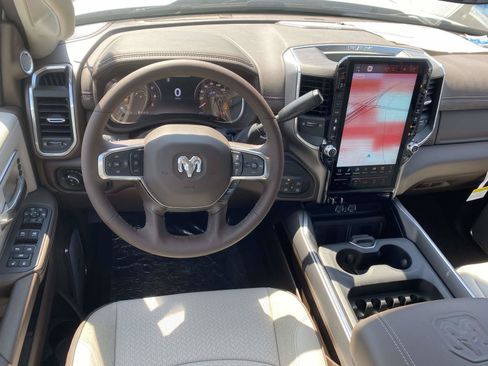New 2026 RAM 2500 Laramie AWD/4WD image 11
