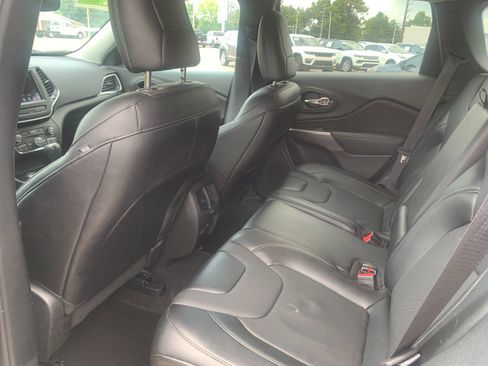 Used 2022 Jeep Cherokee Latitude Lux AWD/4WD image 15
