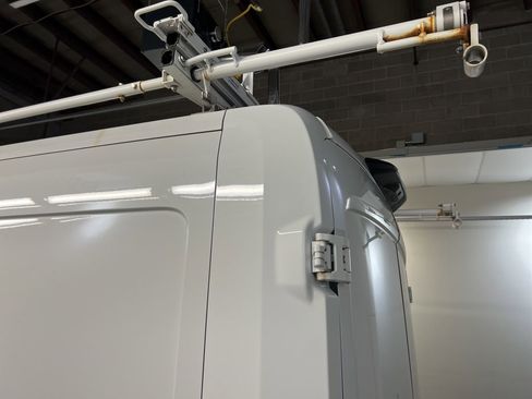 Used 2020 Ford Transit 250 Medium Roof AWD image 32