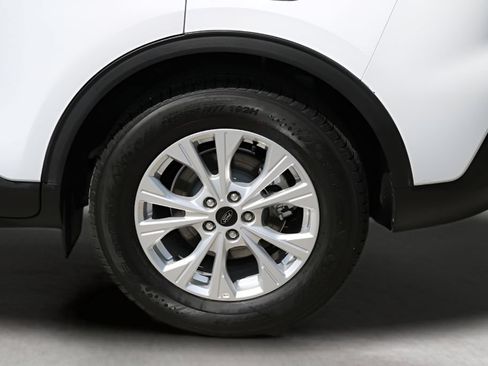 Used 2025 Ford Escape Active FWD image 9