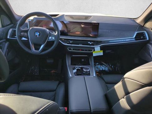 New 2026 BMW X5 sDrive40i image 15