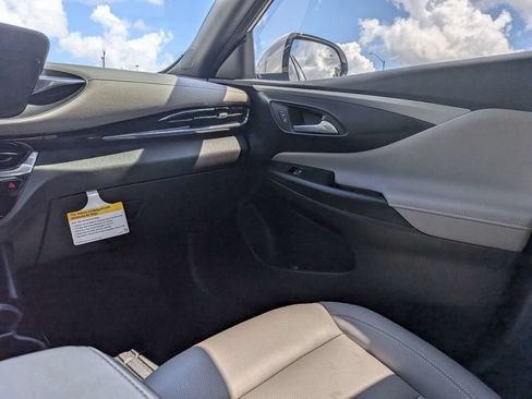Used 2025 Buick Envista Avenir FWD image 15