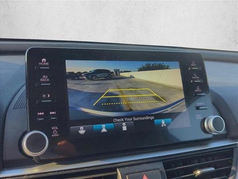 Used 2021 Honda Accord Touring image 17