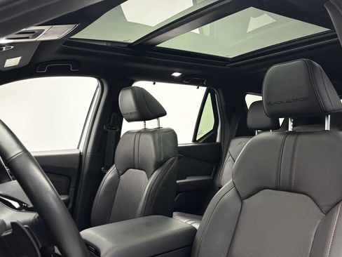 Used 2025 Honda Pilot Black Edition image 12