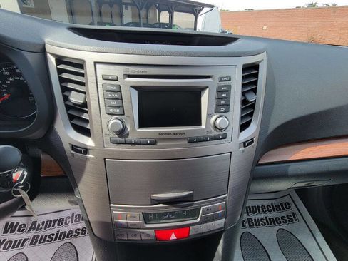 Used 2014 Subaru Outback 2.5i Limited AWD/4WD image 15