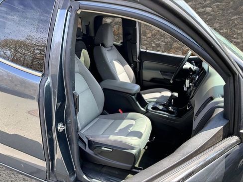 Used 2015 Chevrolet Colorado W/T w/ WT Convenience Package RWD image 7