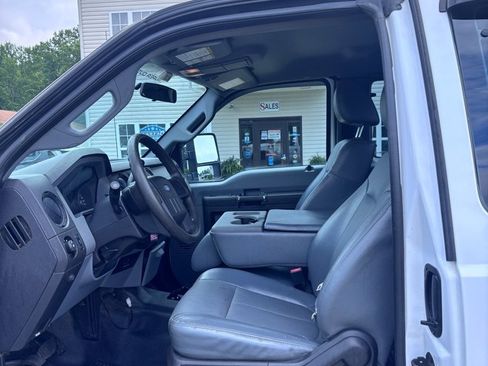 Used 2016 Ford F250 XL w/ Power Equipment Group AWD/4WD image 10
