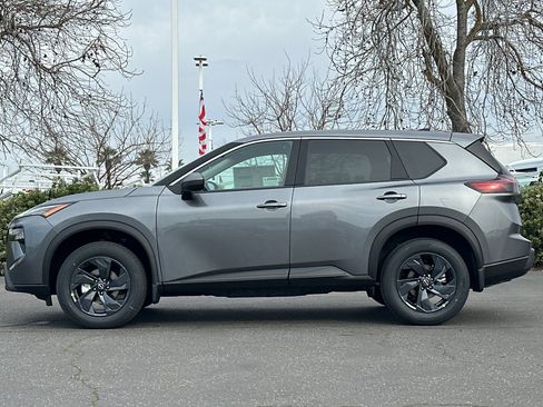 New 2026 Nissan Rogue SV image 7