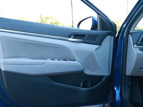 Used 2020 Hyundai Elantra SEL FWD image 22