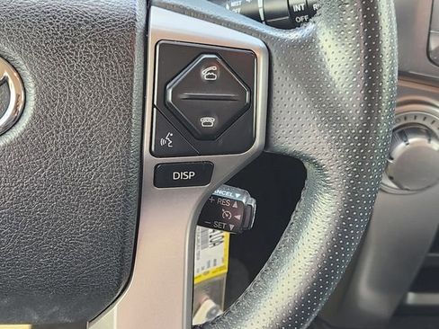 Used 2018 Toyota 4Runner SR5 Premium RWD image 30