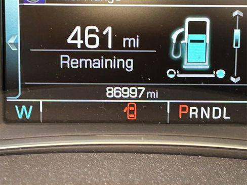 Used 2017 Chevrolet Malibu Hybrid w/ Leather Package image 12