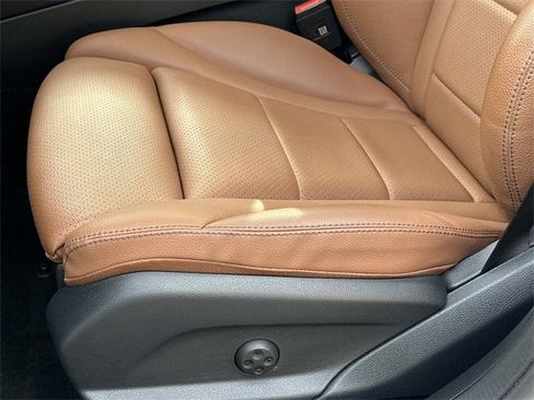 Used 2023 Mercedes-Benz GLC 300 4MATIC Coupe image 17