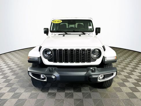 New 2026 Jeep Gladiator Sport AWD/4WD image 4