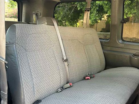 Used 2018 Chevrolet Express 3500 LT w/ LT Preferred Equipment Group RWD image 22