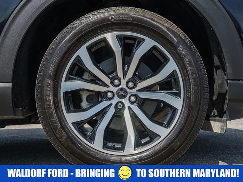 Used 2023 Ford Explorer ST-Line w/ Class IV Trailer Tow Package AWD/4WD image 19