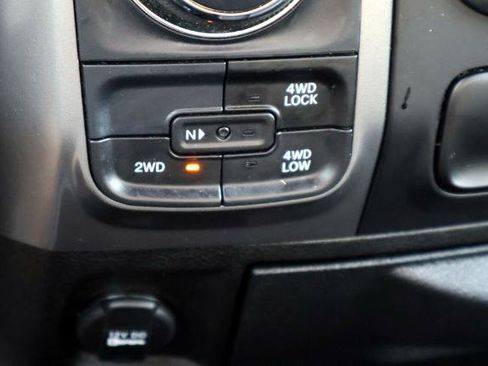 Used 2024 RAM 1500 Warlock AWD/4WD image 21