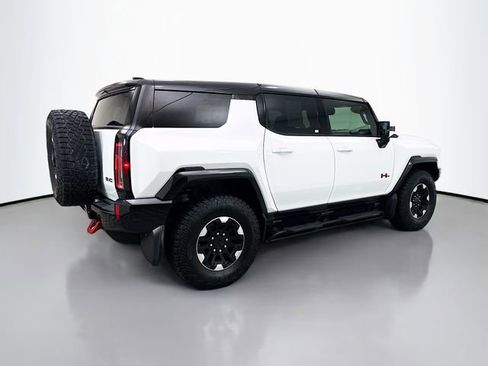 Used 2024 GMC Hummer EV 2X w/ Extreme Off-Road Package image 8