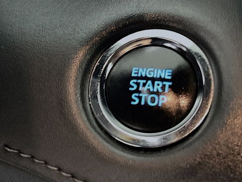 Used 2022 Toyota Highlander XSE image 23