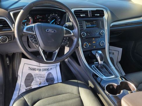 Used 2015 Ford Fusion SE w/ Equipment Group 202A FWD image 24