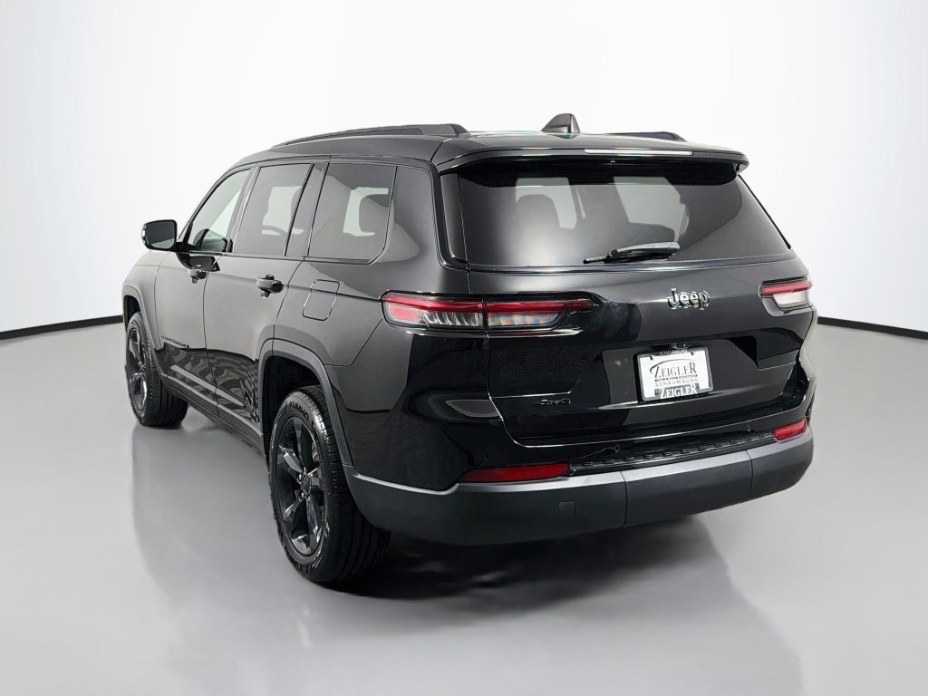 Used 2023 Jeep Grand Cherokee L Laredo AWD/4WD image 5