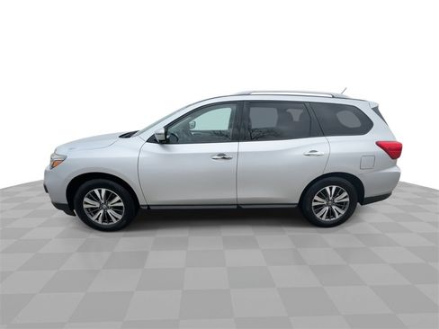 Used 2017 Nissan Pathfinder SL image 5