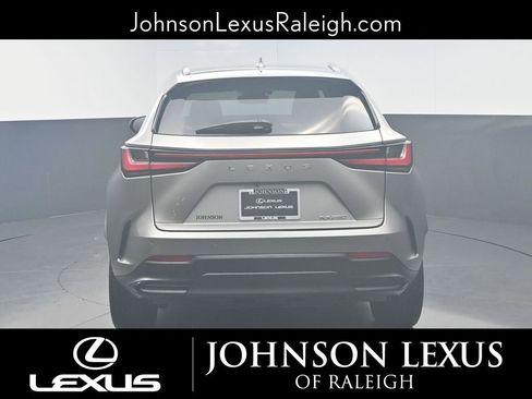 Used 2022 Lexus NX 250 FWD image 8