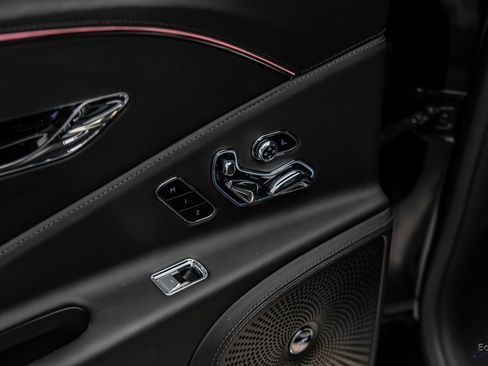 Used 2022 Bentley Flying Spur V8 AWD/4WD image 99