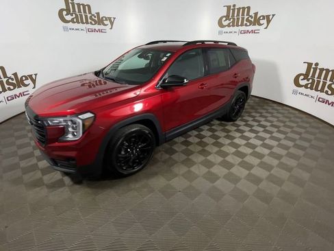 Used 2024 GMC Terrain SLT w/ Elevation Edition AWD/4WD image 4