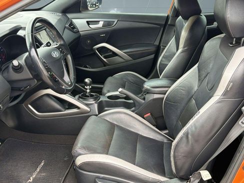 Used 2016 Hyundai Veloster Turbo FWD image 5