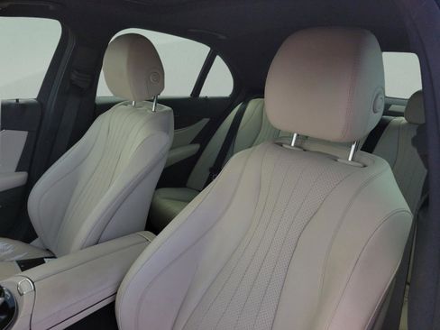 Used 2017 Mercedes-Benz E 300 4MATIC image 18