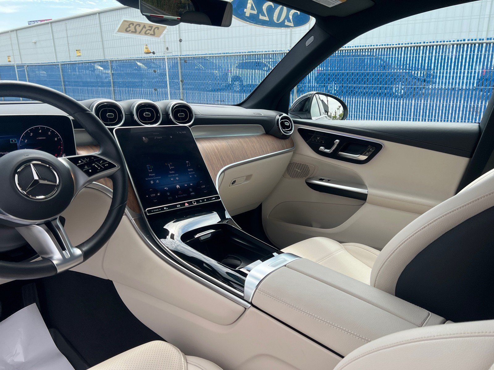Certified 2024 Mercedes-Benz GLC 300 4MATIC image 17