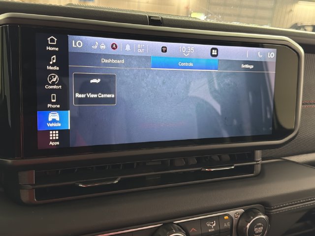 Used 2025 Jeep Gladiator Rubicon w/ Convenience Group AWD/4WD image 7